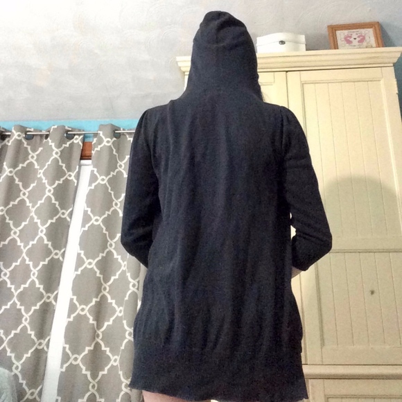 FREE W/ $10+ Purchase: Wet Seal Black Sweatshirt - Picture 4 of 7